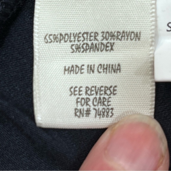 Adiva black top with cutouts on bottom of shirt and cuffs size medium - Picture 7 of 9